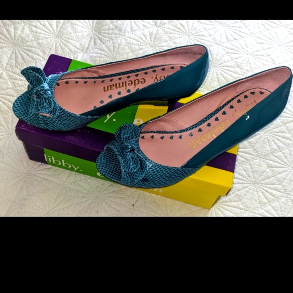 Libby Eddleman Snakeskin Print Pumps